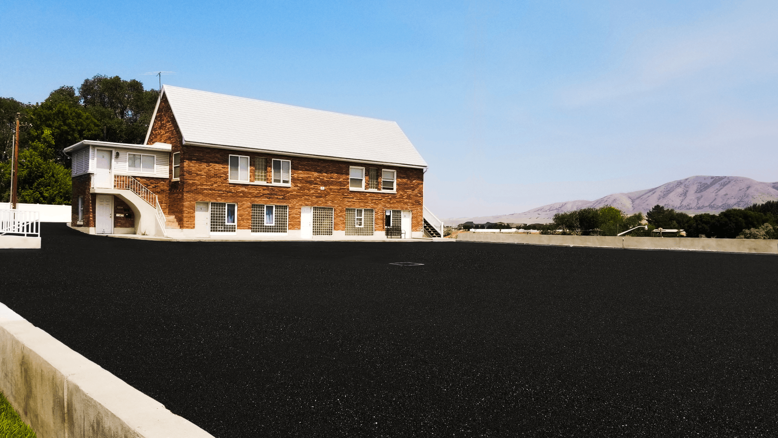 oil vs water based asphalt sealer